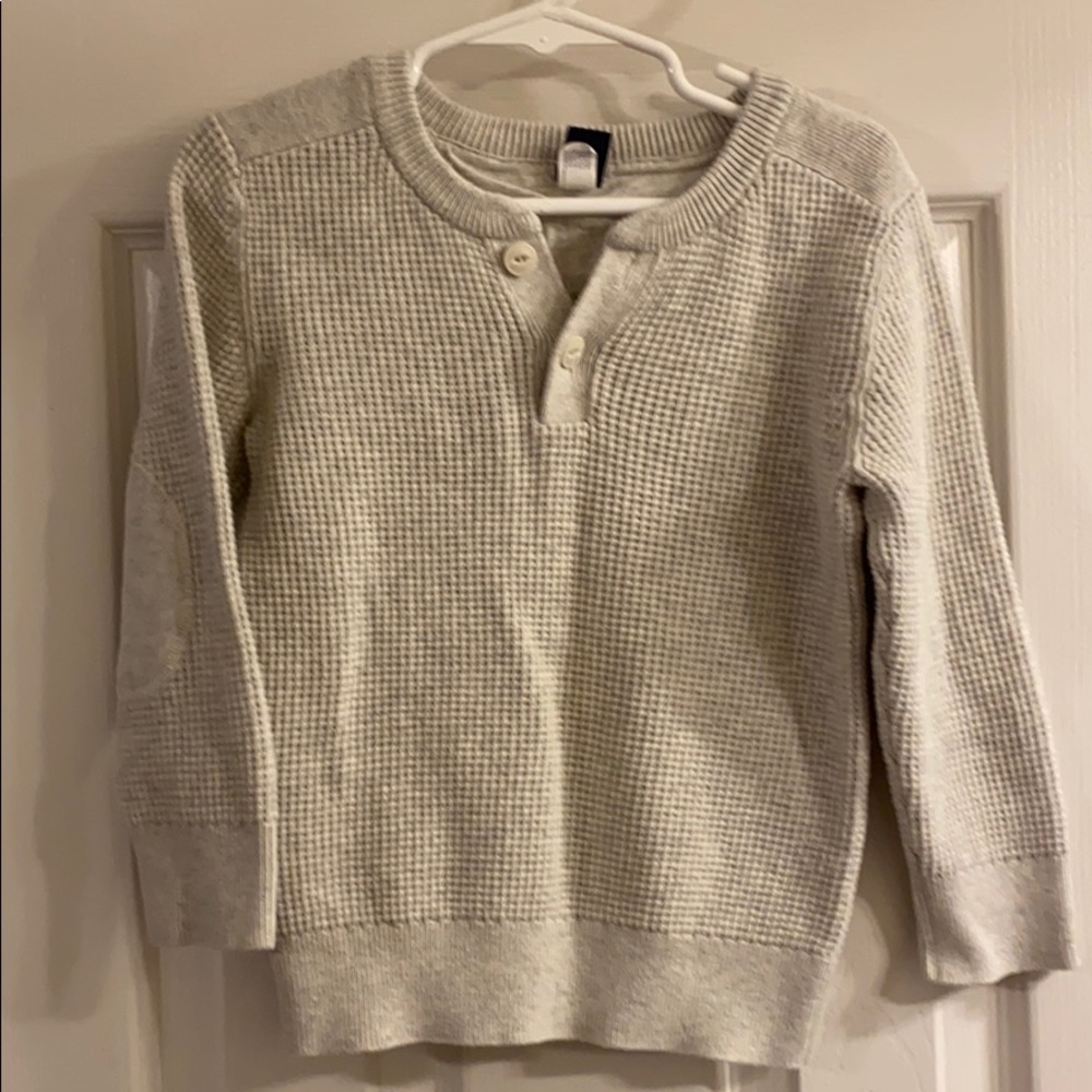 Gap sweater